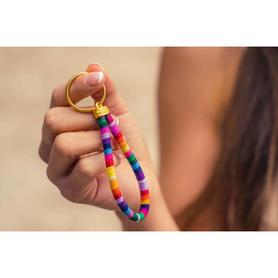 MADE BY NAMI Boho Schlüsselanhänger regenbogen