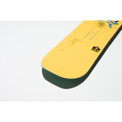 GNU Women Snowboard Gloss